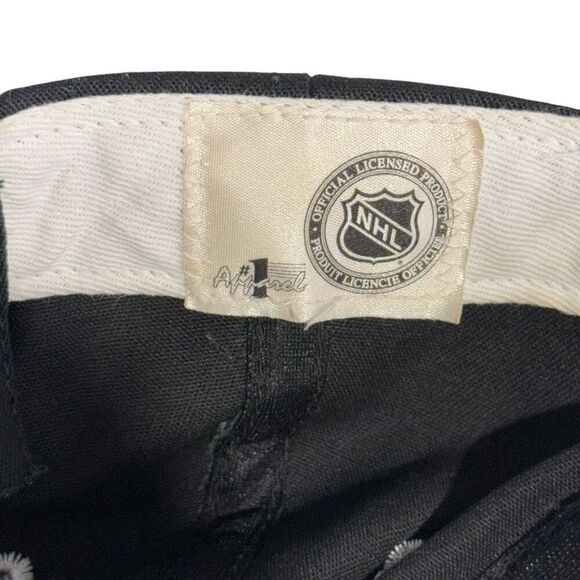 1 Apparel Mens Black Red Wings Hockey CCM NHL Official Snapback Trucker Hat - Picture 6 of 7